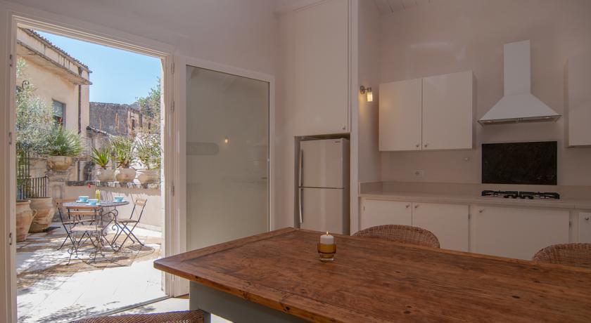 Palazzo Degli Olivi Apartment Модика Стая снимка